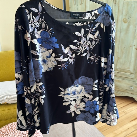 Karen Kane blouse - Picture 1 of 4